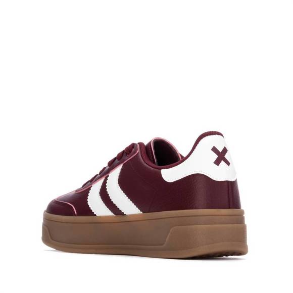NEW XTI women's 144585 round toe sneakers in burgundy - Picture 3 of 5